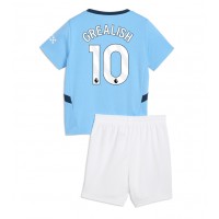 Dětský fotbalový dres Manchester City Jack Grealish #10 2024-25 Domácí Krátký Rukáv (+ trenýrky)